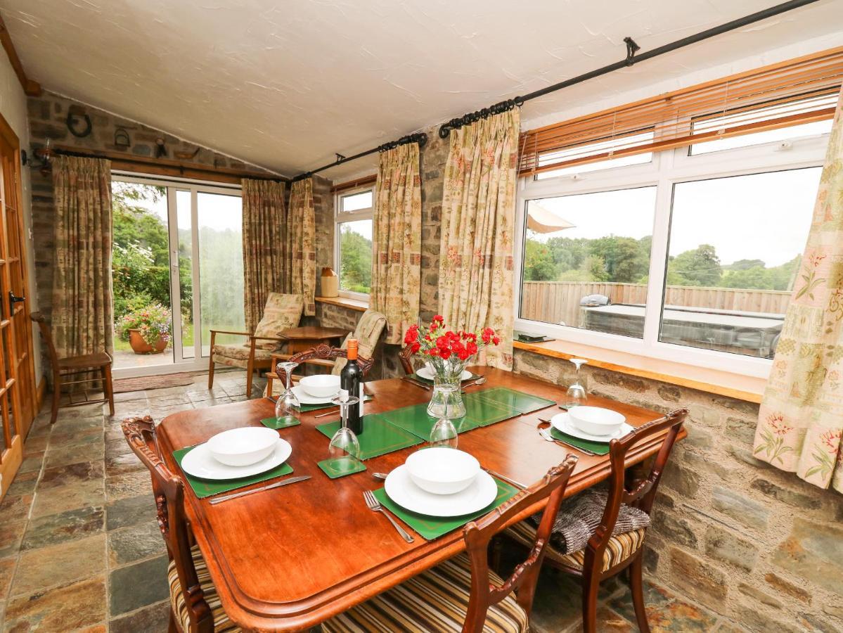 Holly Farm Cottage Newbridge on Wye Exterior photo